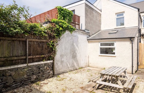 Pontcanna Apartment | Host & Stay | Pontcanna Mews