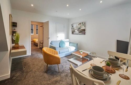 Rochester East Ward Apartment | Host & Stay | Rochester Apartment