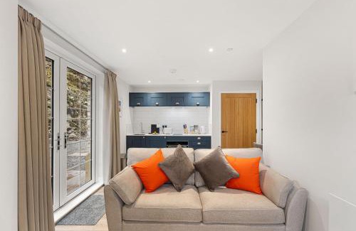 Stoney Middleton House | Host & Stay - Rock Mill Apt 1 with Terrace