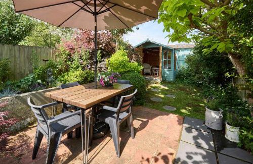 Corpusty House | Host & Stay - Romney Cottage