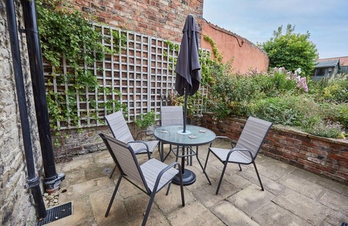 Pickering House | Host & Stay | Sixpence Cottage