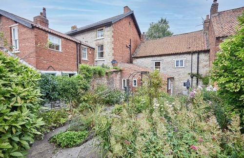 Pickering House | Host & Stay | Sixpence Cottage