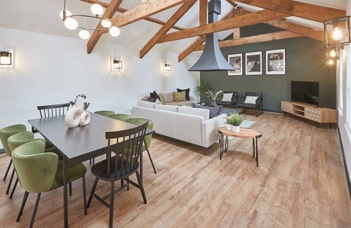 Richmond House | Host & Stay | The Annexe @ The Old Brewery