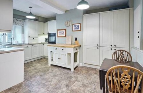 Peterlee House | Host Stay The Farmhouse