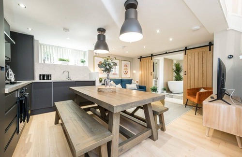Georgian Quarter House | Host & Stay | The Georgian Coach House 1