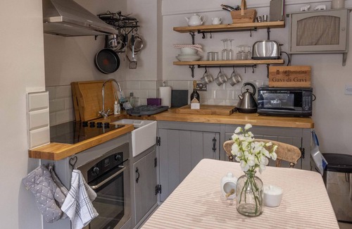 Castleton Apartment | Host & Stay | The Nest @ Castleton