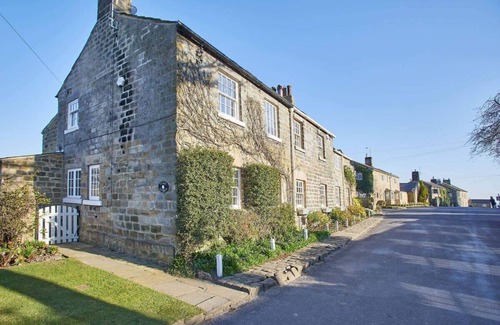 Harrogate House | Host & Stay | Tithe Cottage