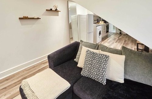 Balti Triangle Apartment | Host & Stay | Trafalgar Road
