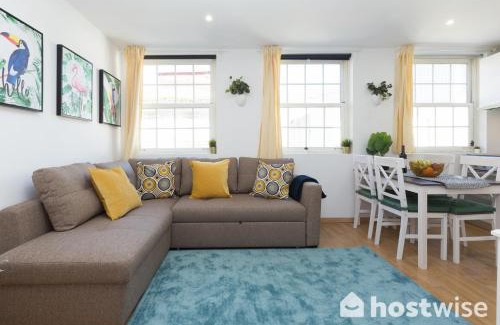 Centro / Baixa Apartment | Host Wise - Colorful Fresh Flats - Batalha