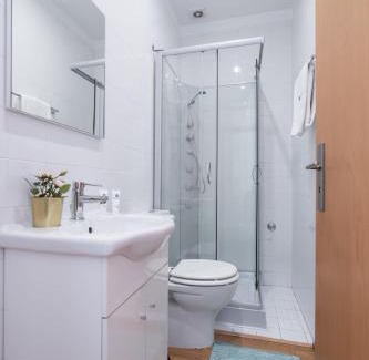 Centro / Baixa Apartment | Host Wise - Colorful Fresh Flats - Batalha