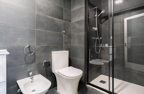 Espinho Apartment | Host Wise - Spacious Fresh Flat w/Terrace | Sea