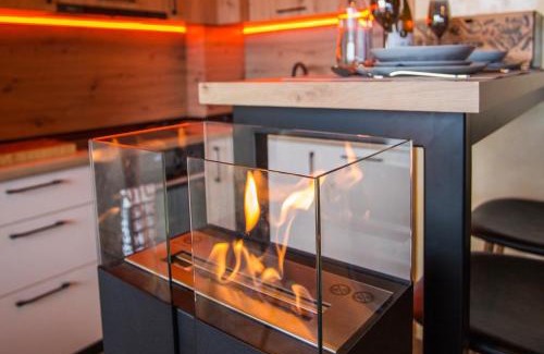 Shiligarnika Apartment | Host2U Penthouse 2-Bedrooms The Best View - Free Parking