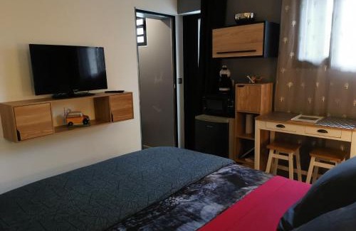 Le Tampon Apartment | Hostal 170 Room 15 Service Appartement