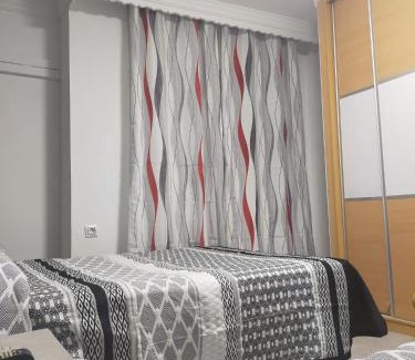 La Linea de la Concepcion Hotel | Hostal la Campana