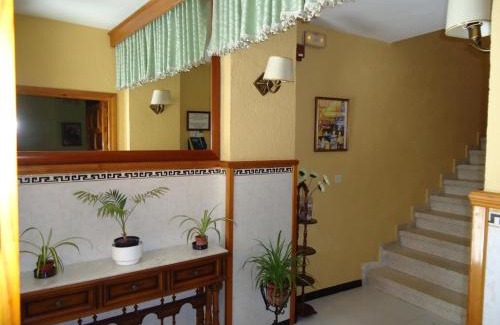 Baena House | Hostal Los Claveles