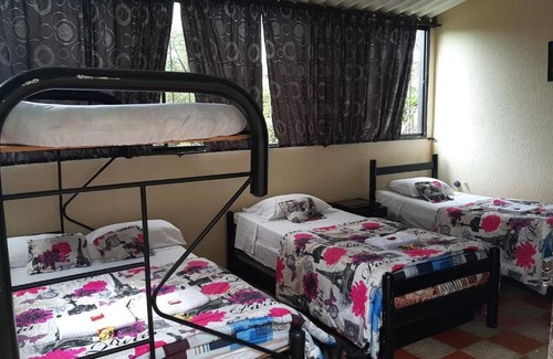 Pandi House | Hostal Nápoles