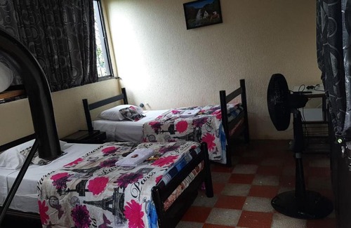 Pandi House | Hostal Nápoles