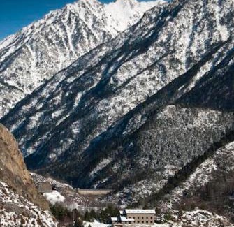 Benasque House | Hostal Parque Natural