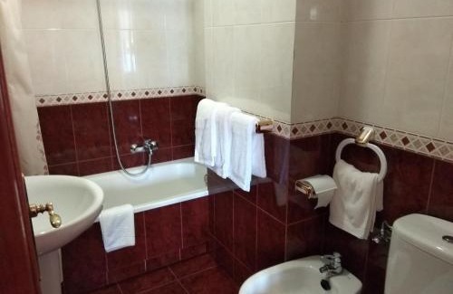 Laxe House | Hostal Residencia Bahía
