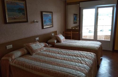 Laxe House | Hostal Residencia Bahía