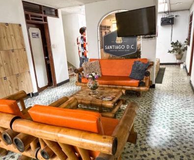 San Antonio House | Hostal Santiago DC