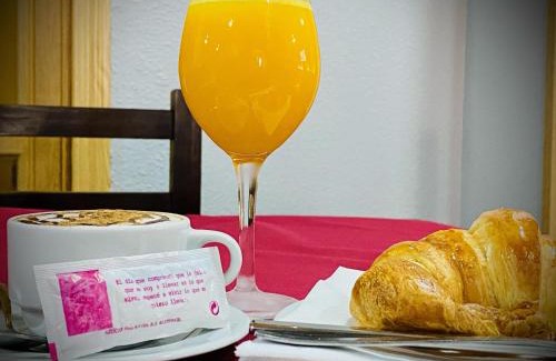 Valdepenas House | Hostal Valdepeñas by Bossh! Hotels