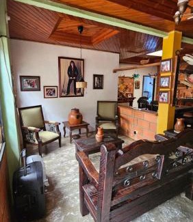 Planeta Rica House | Hostal VILLA JULIANA
