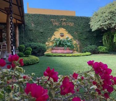 Zona 13 Hotel | Hostal Villa Toscana