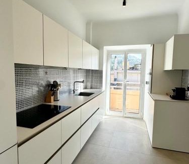 Finale Pia Apartment | Hostdomus - White House-private bike room