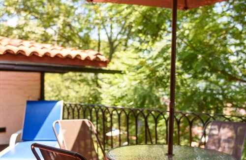 Agua Fria Apartment | Hostel El Palomar: Room in Valle de Bravo