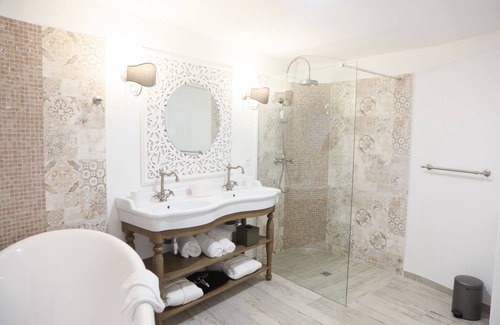 Vetricella House | Hostellerie du Moulin des Oliviers