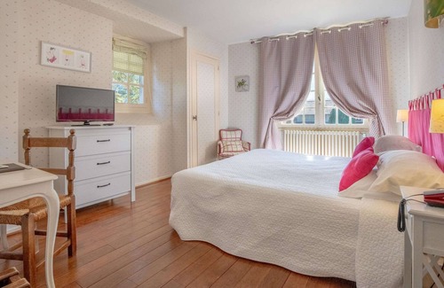 Villeneuve-de-Riviere Hotel | Hostellerie des Cèdres