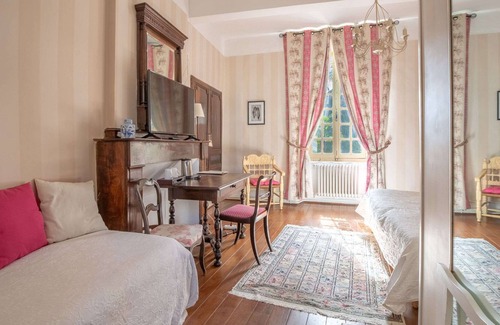 Villeneuve-de-Riviere Hotel | Hostellerie des Cèdres