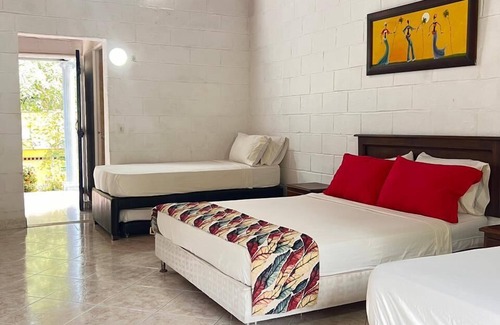 Olaya Hotel | Hosteria florida tropical