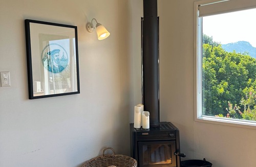 Hahei House | Hosts on the Coast Black Bach