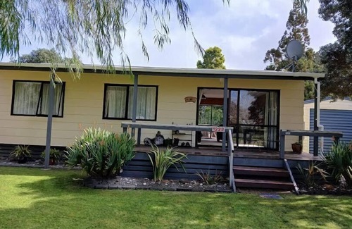 Pauanui House | Hosts on the Coast Happy Days on the 7th