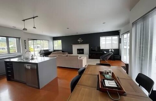 Cooks Beach House | Hosts on the Coast Mellow out on Martins