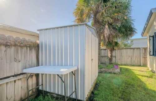 Cooks Beach House | Hosts on the Coast Seas the Day