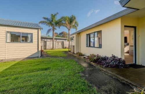 Cooks Beach House | Hosts on the Coast - Seas the Day