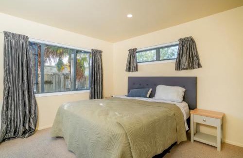 Cooks Beach House | Hosts on the Coast - Seas the Day