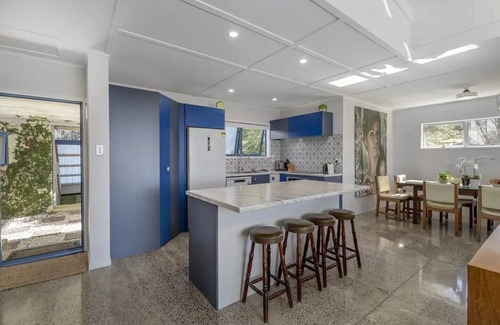 Hahei House | Hosts on the Coast Seaview Oasis