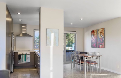 Matarangi House | Hosts on the Coast Titoki Magic