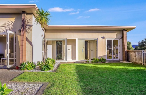 Matarangi House | Hosts on the Coast Titoki Magic