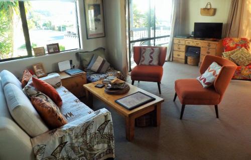 Tairua House | Hosts on the Coast The Harbourview Tairua