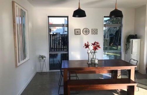 Whangamata House | Hosts on the Coast Whanga Escape