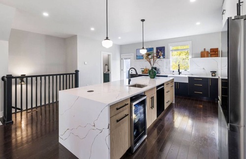 Lower Lawrenceville House | ★ HostWise Stays ★ Rooftop Deck, Garage, *Luxe* Mad Men Vibes