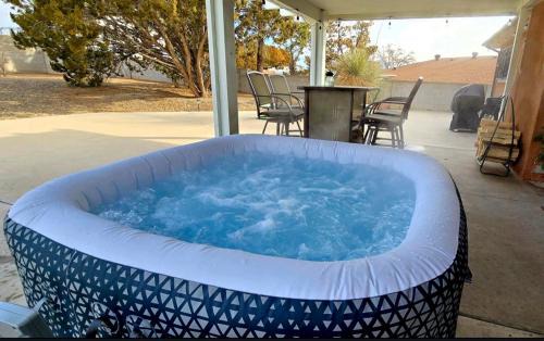 Taylor Ranch House | Hot Air Balloon Haven, Hot Tub, King Bed, Office, Foosball, Crib