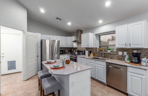 Canyon Trails House | Hot Pool Game Home! Goodyear Stadium! Discounted!