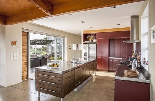 Mangawhai House | Hot Sands Olive Estate - Peaceful haven in a gated community close to estuary and golf courses