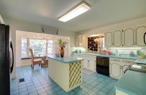 Hot Springs House | Hot Springs Home with Pool - 1/2 Mile to Oaklawn!